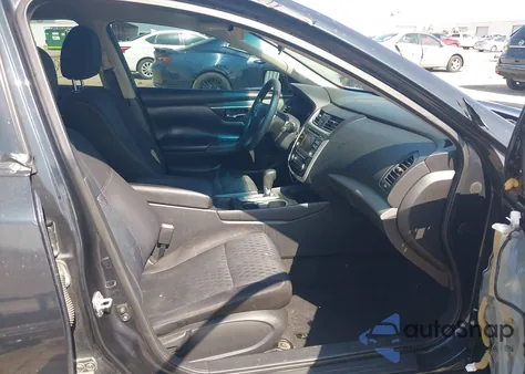 2016 Nissan Altima 2.5/2.5 S/2.5 Sl/2.5 Sr/2.5 Sv из США, поврежденный, VIN 1N4AL3AP5GN329711